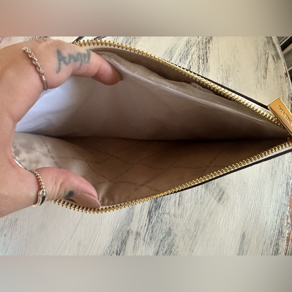 MICHAEL KORS JET SET TRAVEL XL CLUTCH WRISTLET FRUIT MELODY OPTIC WHITE MULTI - Picture 10 of 10